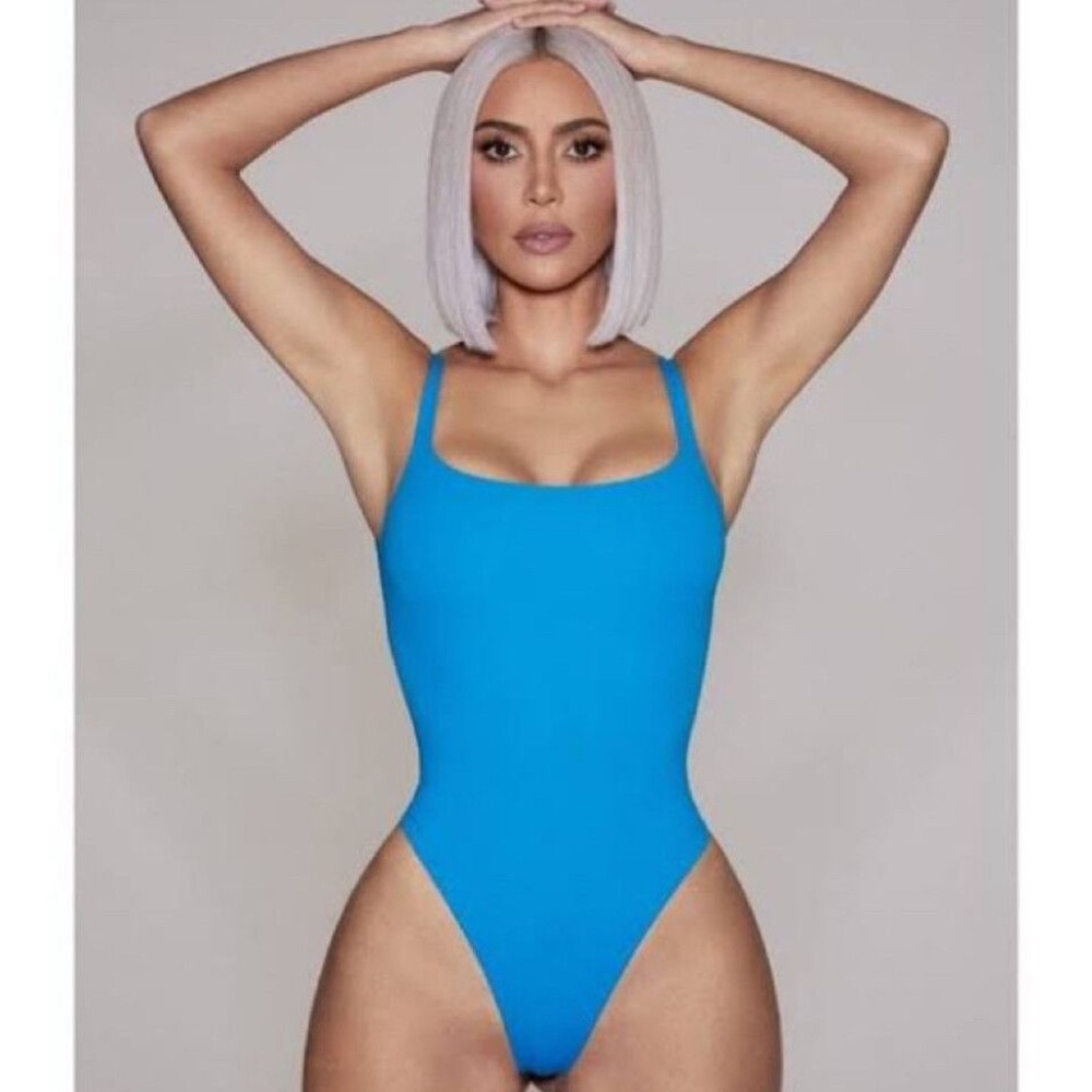 SKIMS Fits Everybody Bodysuit Blue Scoop Neck One Size NWOT